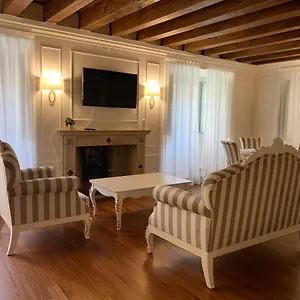 Cavour44 - Palazzo Canossa Apartment Verona